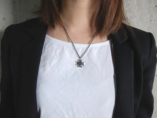 Grid Rose Cross